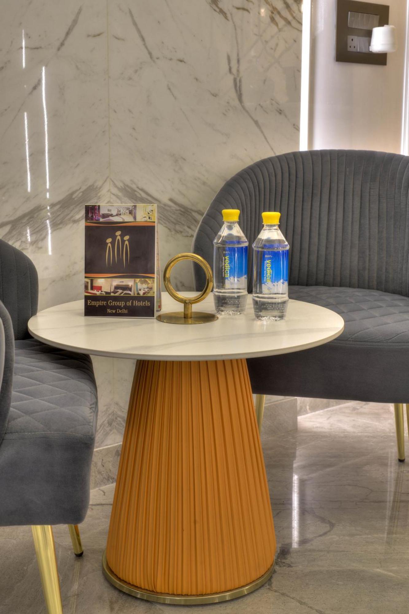 Empire Platinum Suites New Delhi Luaran gambar